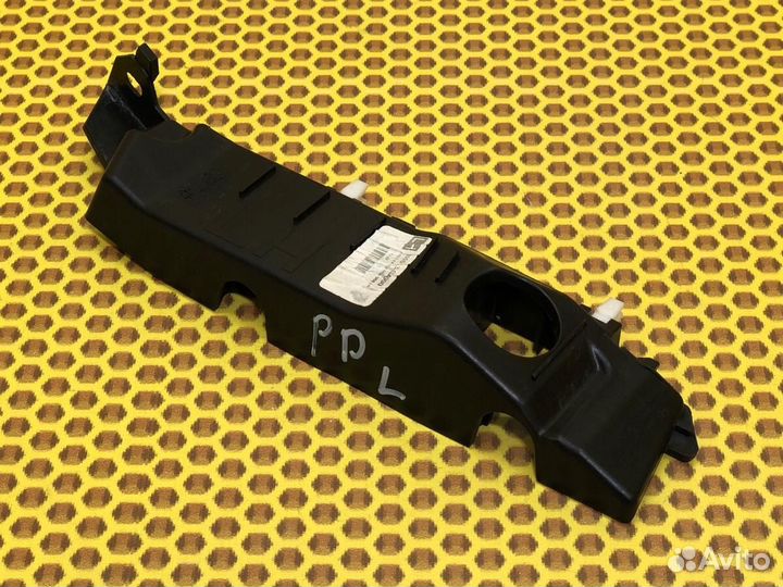 Кронштейн бампера передний левый Hyundai I30 PD