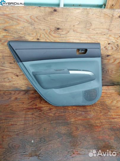 Обшивка двери задней левой Toyota Prius 2 NHW20