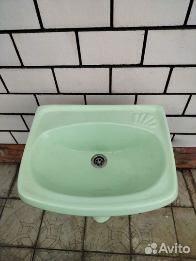 Раковина керамическая