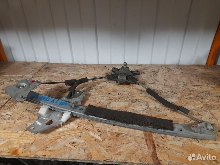 Toyota corolla 100 передние механические стеклопод