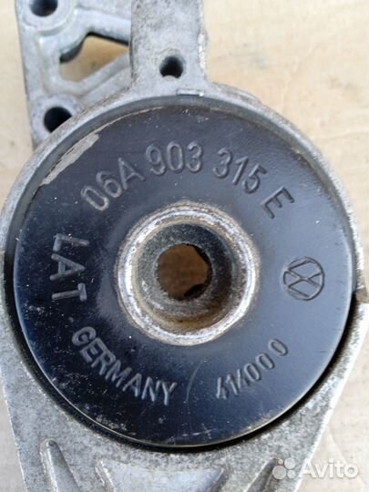 Натяжной ролик с помпой