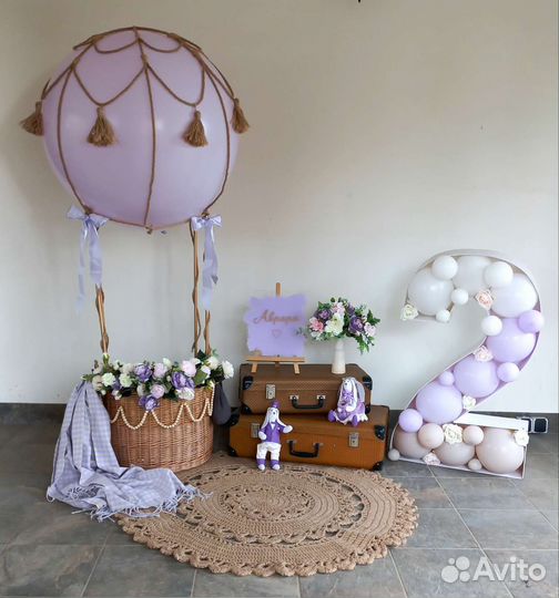 Воздушный шар с корзиной