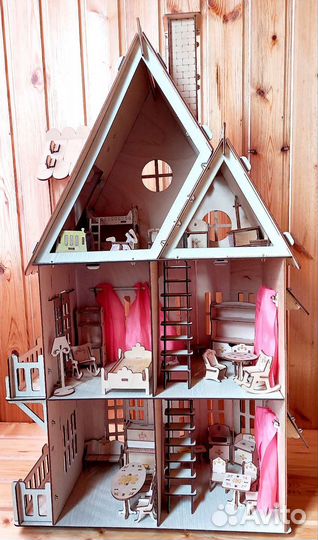 Домик кукольный с мебелью
