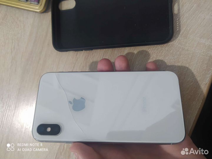 iPhone X, 64 ГБ