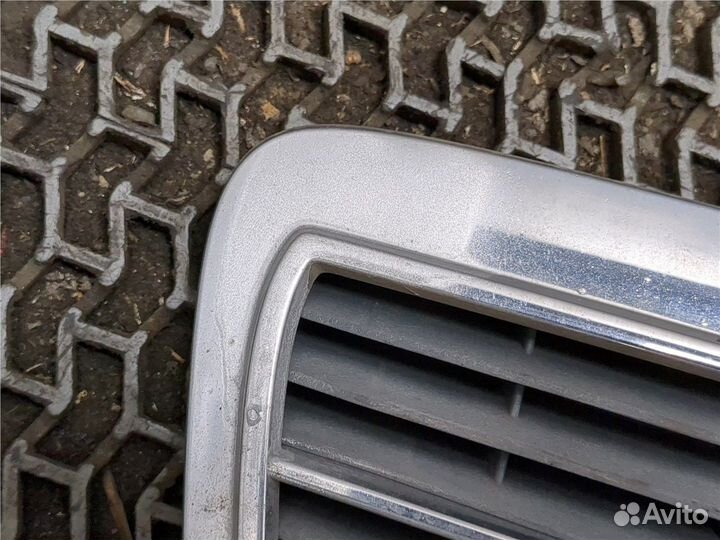 Решетка радиатора Mercedes E W210, 2001