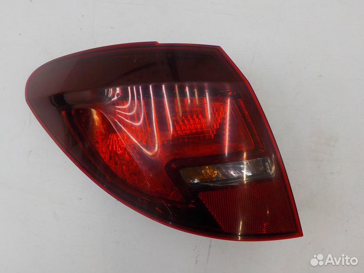 Фонарь задний левый наружный Opel Meriva 2010