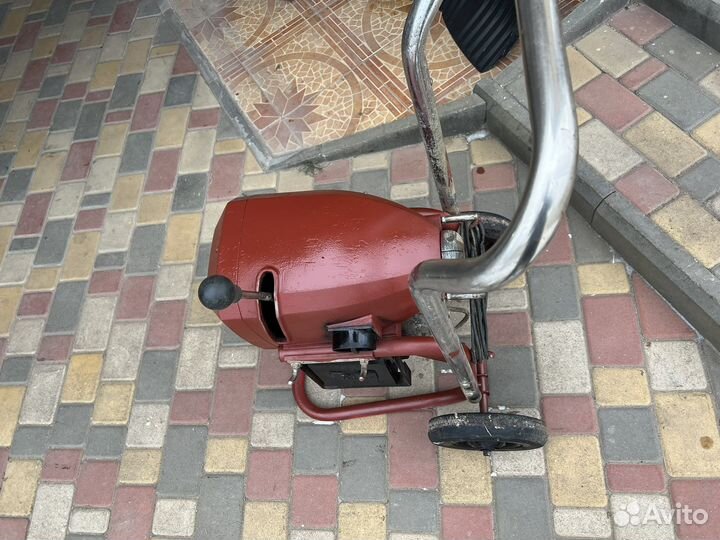 Машинка для прочистки канализации