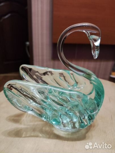 Вазочка. Конфетница. Лебедь. Стекло