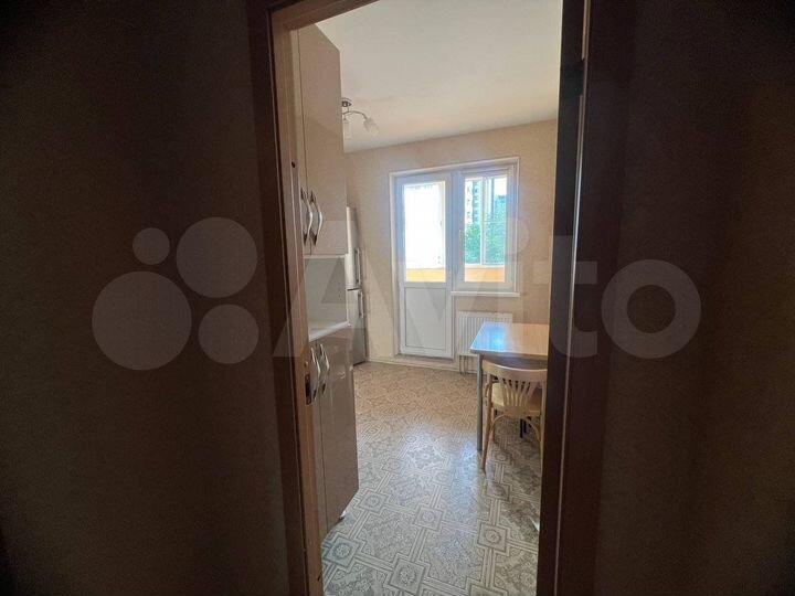 2-к. квартира, 77 м², 2/19 эт.