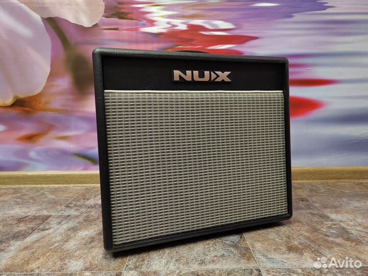 Комбоусилитель nux 40bt