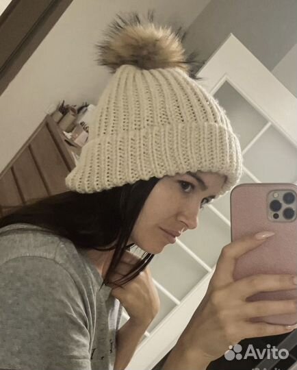 Шапка зимняя Ostin с помпоном