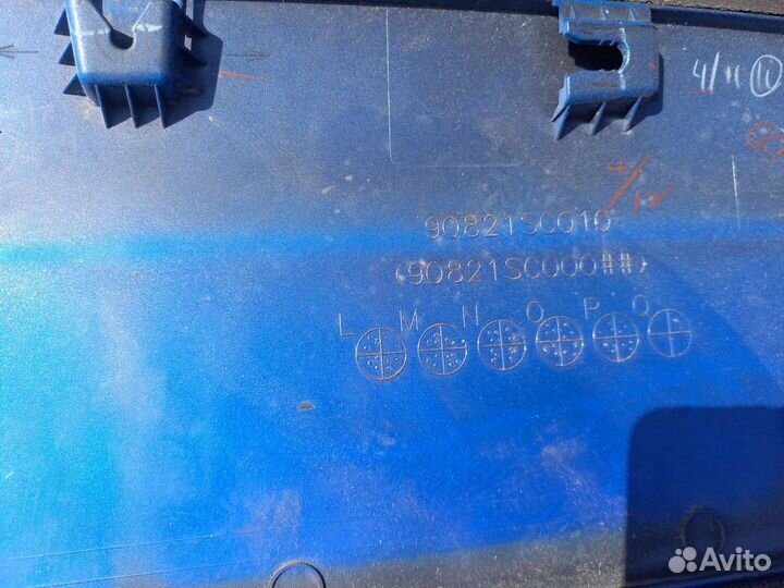 Воздухозаборник (ноздря) на капот subaru