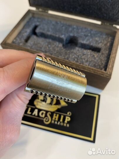 Бритвенный станок Flagship Razors Serein