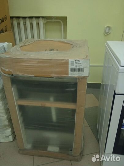 Электрическая плита новая Beko CS 47100 S