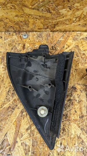 Уголок зеркала vitz