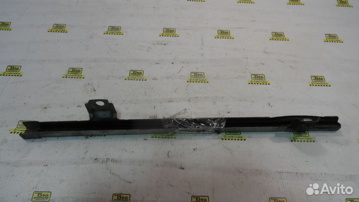 Направляющая стекла двери левая б/у volvo FH 12 V5