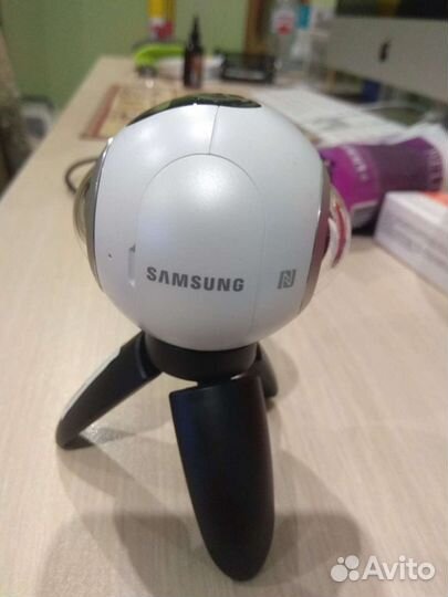 Экшн-камера Samsung Gear 360 SM-C200