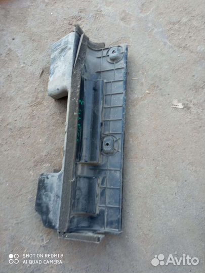 Hyundai Solaris2 пыльник радиатора