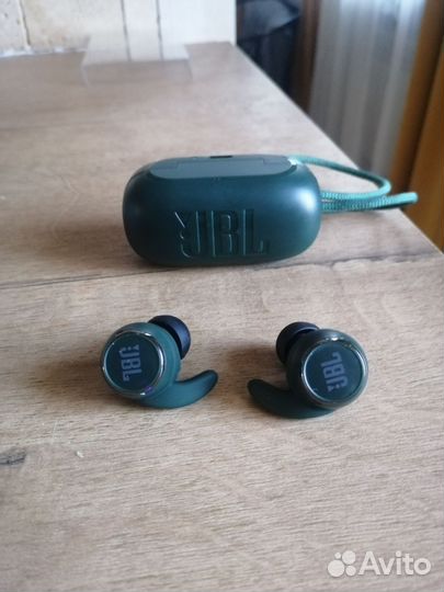 Беспроводные наушники jbl