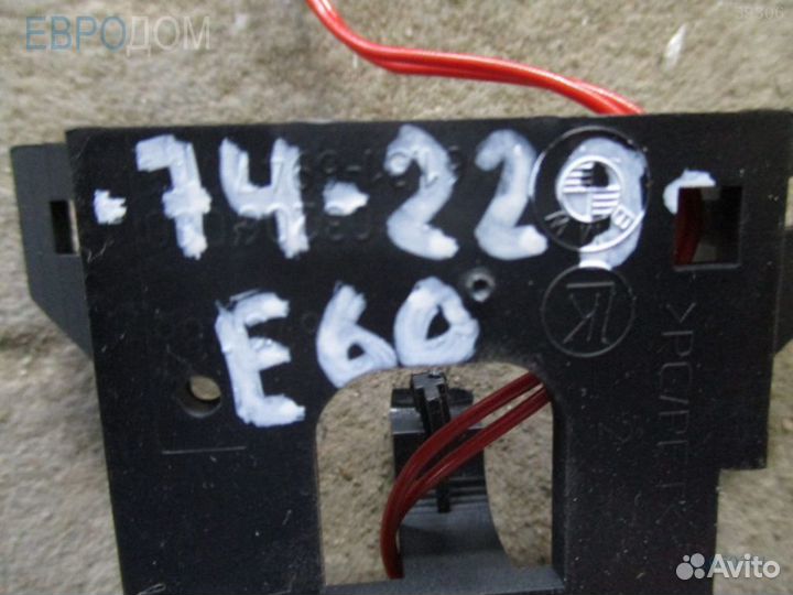 Переключатель рулевой колонки BMW E60 s1050381