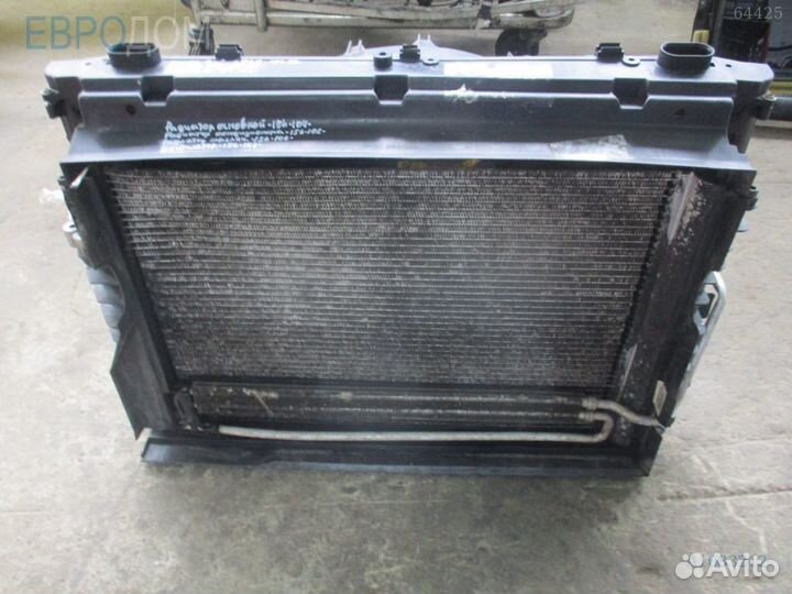 Крепление / кронштейн радиатора BMW E61 нижнее