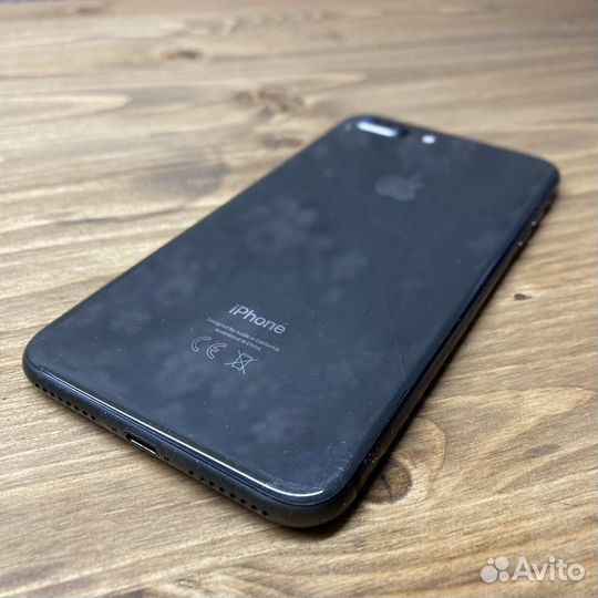 iPhone 8 Plus, 64 ГБ