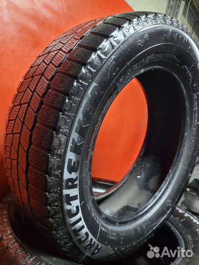 Maxxis ArcticTrekker NS3 215/60 R16 98T