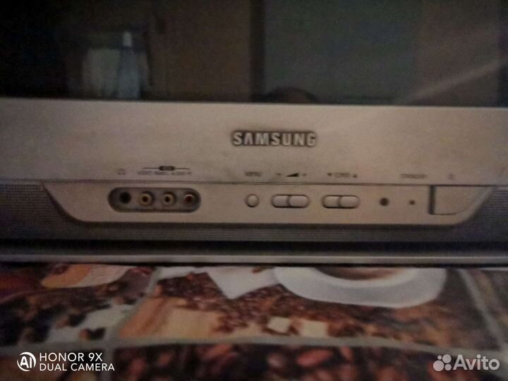 Телевизор samsung