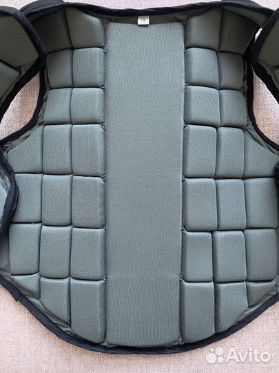 Жилет защитный для конного спорта