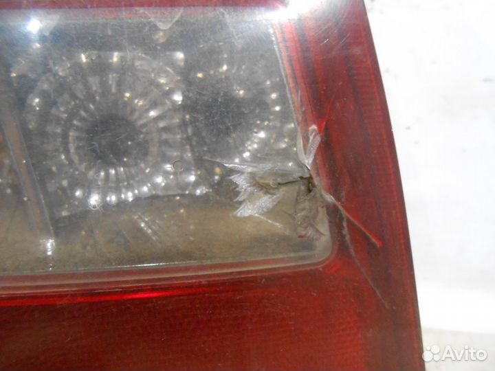 Левый фонарь Kia Cerato 1 хэтчбек