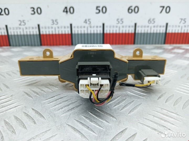 Кнопка для Hyundai-KIA Carens 2 (UN)