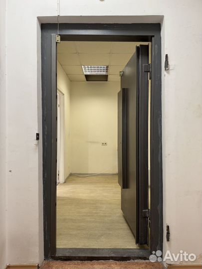 Дверь взломостойкая