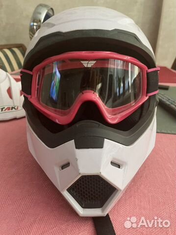 Кроссовый шлем Ataki и очки fly