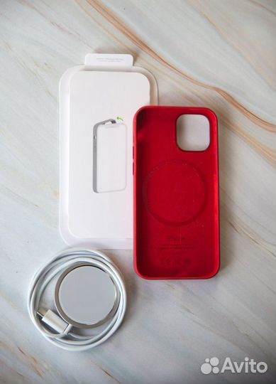 Чехлы для iPhone 12 с MagSafe