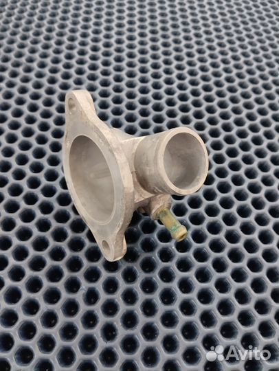 Suzuki gsxr 600 k1 k2 k3 n727 корпус термостата