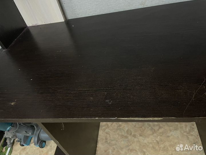 Письменный стол