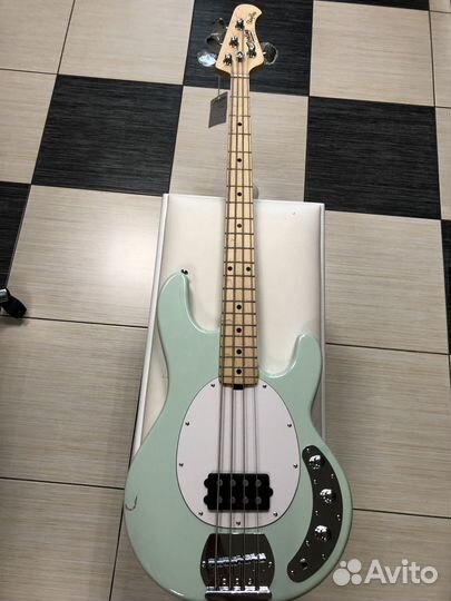 Бас-гитара sterling StingRay Mint Green