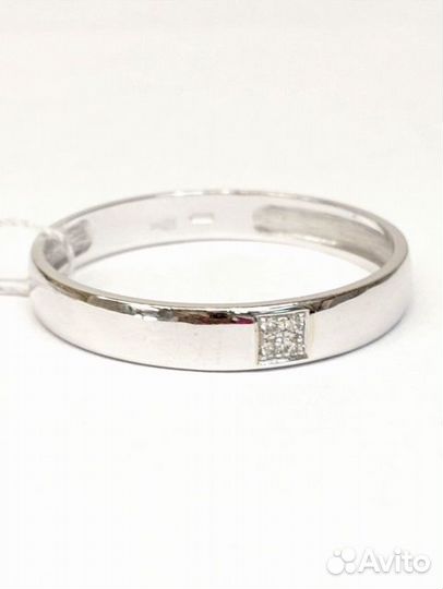 Обручальное кольцо с природным камнем Золото