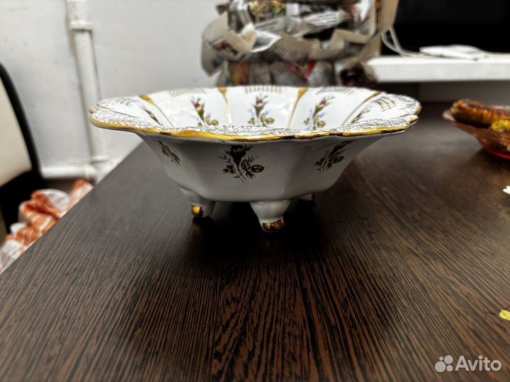 Фарфоровое блюдо chodziez