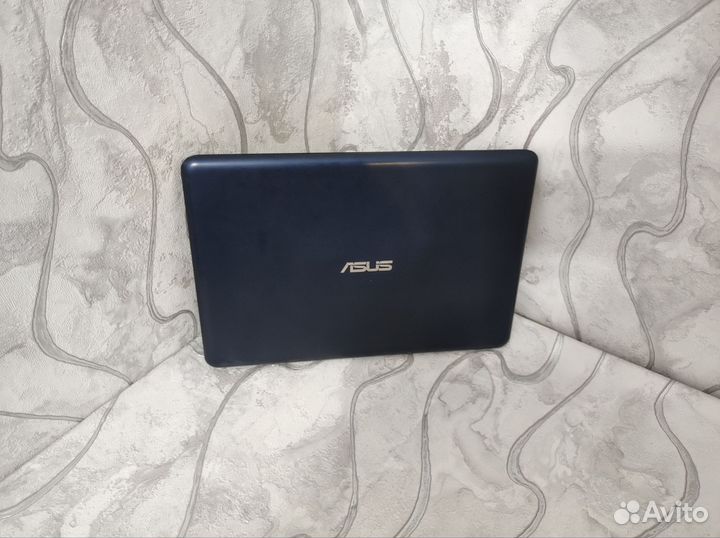 Ноутбук asus 2.0Ггц/4 ядра/ssd/win10