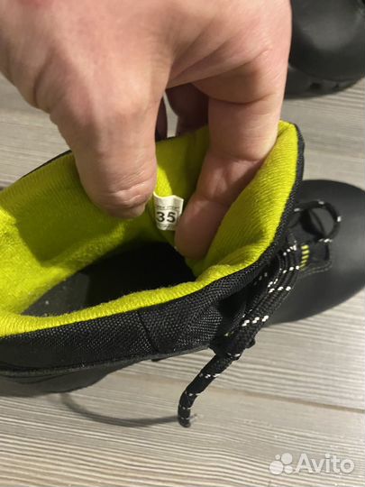 Лыжные ботинки