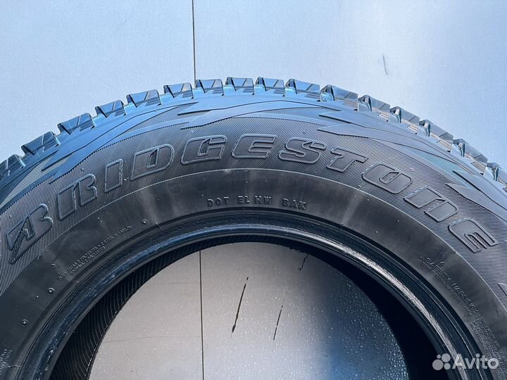 Bridgestone Blizzak DM-V1 245/75 R17