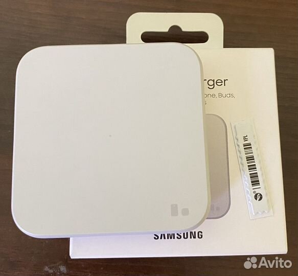 Беспроводная зарядка Samsung новая