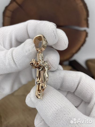 Золотой крест лучи