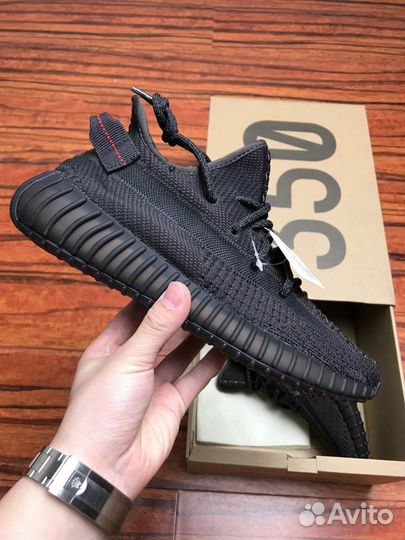 Кроссовки Adidas Yeezy Boost 350 v2 Black