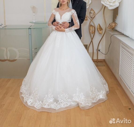 Свадебное платье