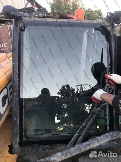 Стекло кабины New Holland