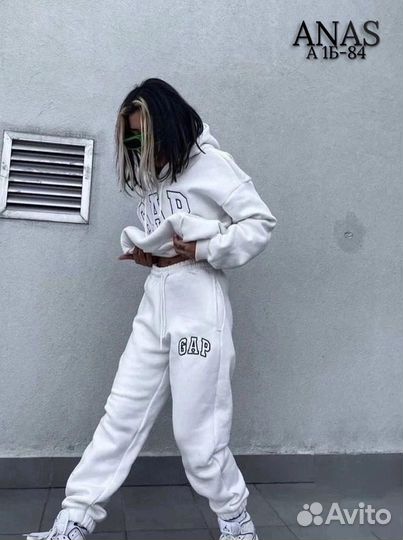 Костюм спортивный