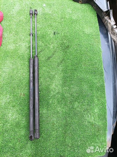 Амортизатор багажника Skoda Octavia A5/ A 5 1Z/1