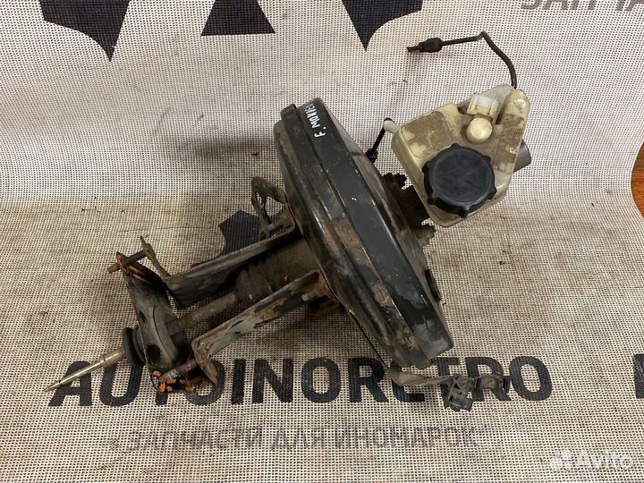 Тормозной вакуумник Ford Mondeo 2 97BB2B195GB